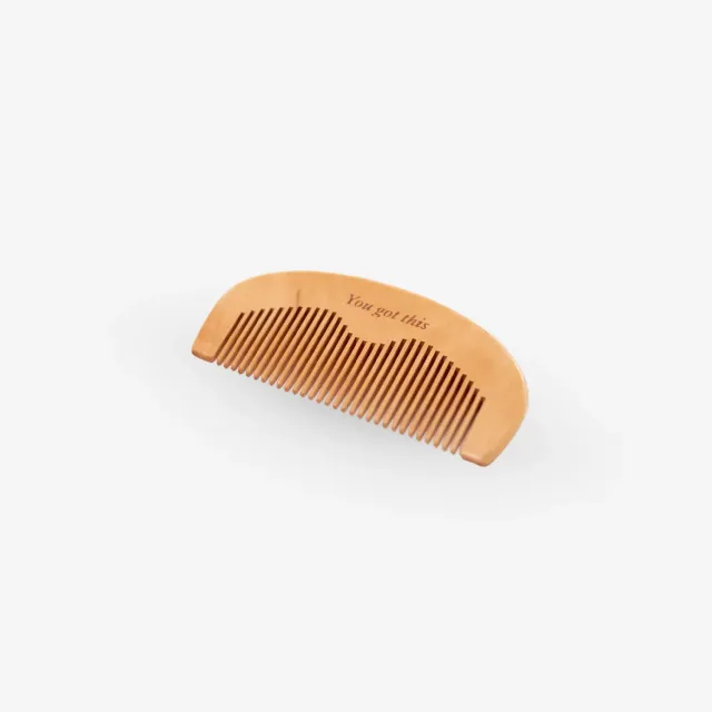 Plume förlossningskam i päronträ 10x5 cm